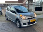 Daihatsu Cuore 1.0 5D 2008 Grijs Apk aug-2025 1e eigenaar, Auto's, Voorwielaandrijving, 600 kg, 4 stoelen, 23 km/l