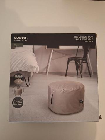 Gusta opblaasbare poef beschikbaar voor biedingen