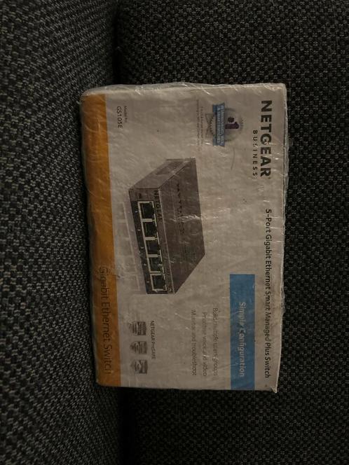 Netgear GS105E Gigabit Switch - Nieuw in Doos, Computers en Software, Netwerk switches, Nieuw, Ophalen of Verzenden