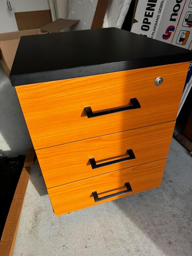 Nieuw Bureau blad met kastje en poten, Huis en Inrichting, Bureaus, Nieuw, Ophalen
