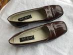 Bruine Lakschoenen maat 5. Retro, Schoenen met lage hakken, Bruin, Ophalen of Verzenden, Zo goed als nieuw