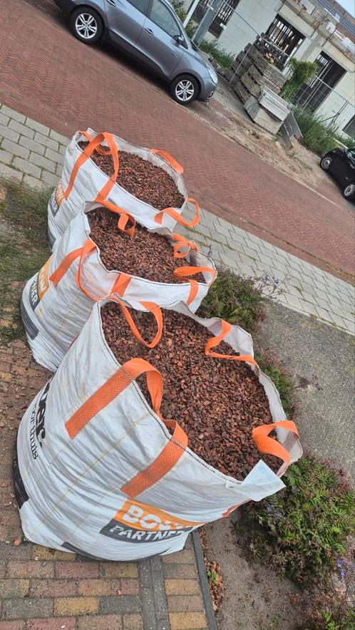 3 bigbags mijnsplit rood, Tuin en Terras, Grind, Keien en Split, Gebruikt, Overige materialen, Ophalen
