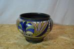 Gouda Holland Pottery jardiniere in het Damascus patroon, Antiek en Kunst, Antiek | Keramiek en Aardewerk, Ophalen of Verzenden