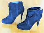 Dolcis zwart leder enkellaarsjes maat 39 hak schoenen leer, Dolcis, Zwart, Ophalen of Verzenden, Schoenen met hoge hakken