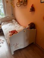 Sierlijk meisjes eenpersoonsbed met hartje, Ophalen, 85 tot 100 cm, Zo goed als nieuw, Lattenbodem