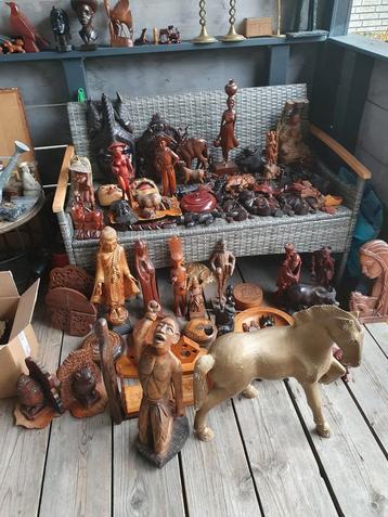 Mooi houtsnijwerk plus miens 100 stuks een koop 3 uro per st beschikbaar voor biedingen