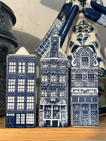 Delfts blauwe huisjes beschikbaar voor biedingen