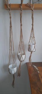 3 plantenhangers van jute touw incl nieuwe bloempotjes, Ophalen of Verzenden