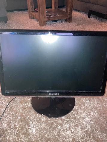 Kleine samsung tv/monitor beschikbaar voor biedingen