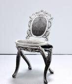 Vivian van Schagen "Madame de Pompadour" klapstoel, Ophalen