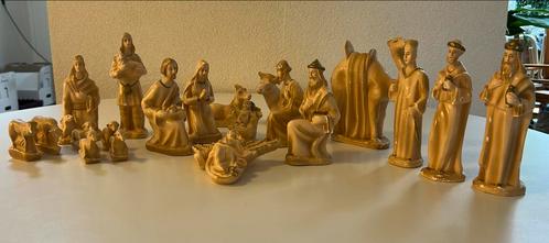 Kerststal groep met houten kerststal en licht, Diversen, Kerst, Gebruikt, Ophalen