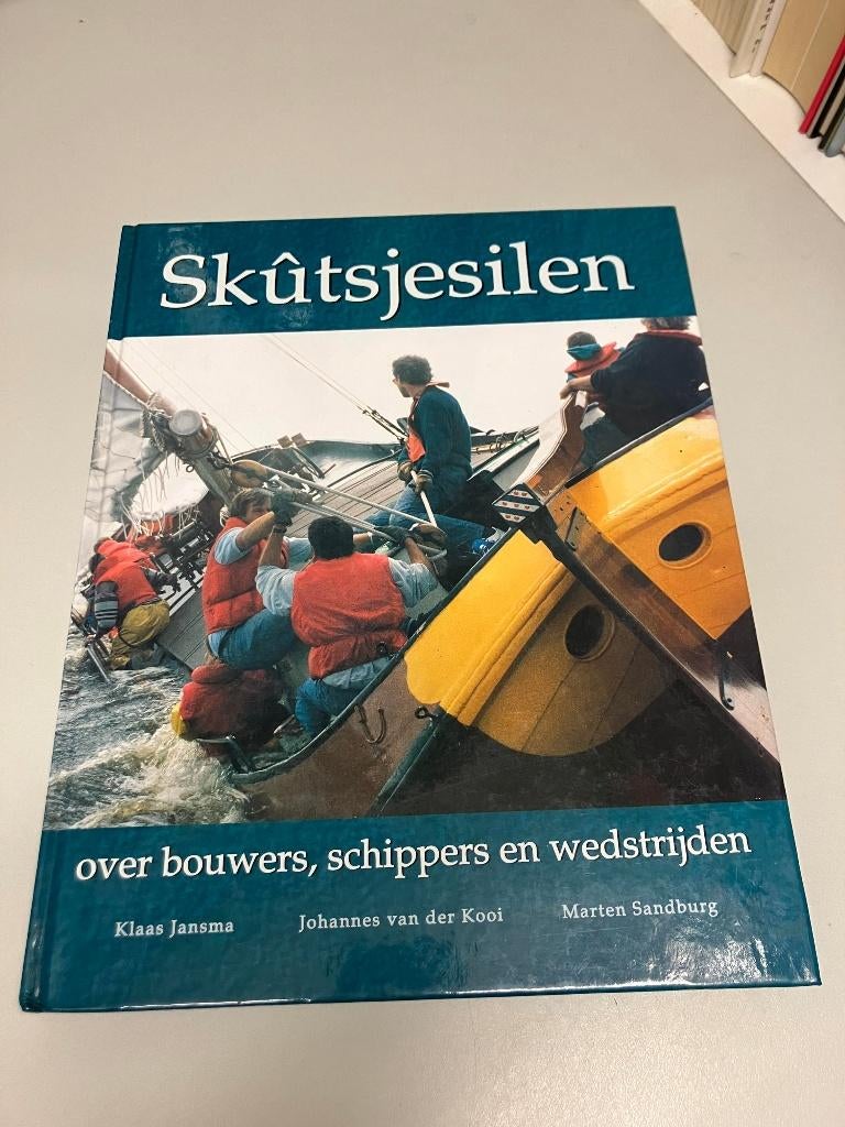Skutsjesilen over Bouwers Schippes en Wedstrijden, Ophalen of Verzenden, Gelezen