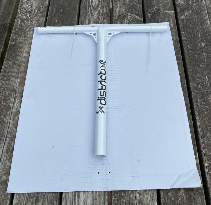 Nieuwe District ST-1 V2 stuntstep stuur, Sport en Fitness, Overige Sport en Fitness, Zo goed als nieuw, Ophalen of Verzenden