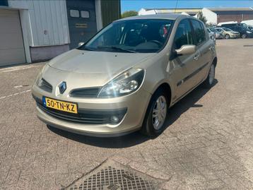 Renault Clio 1.2 16V 55KW 5-DRS E4 2006 Beige beschikbaar voor biedingen