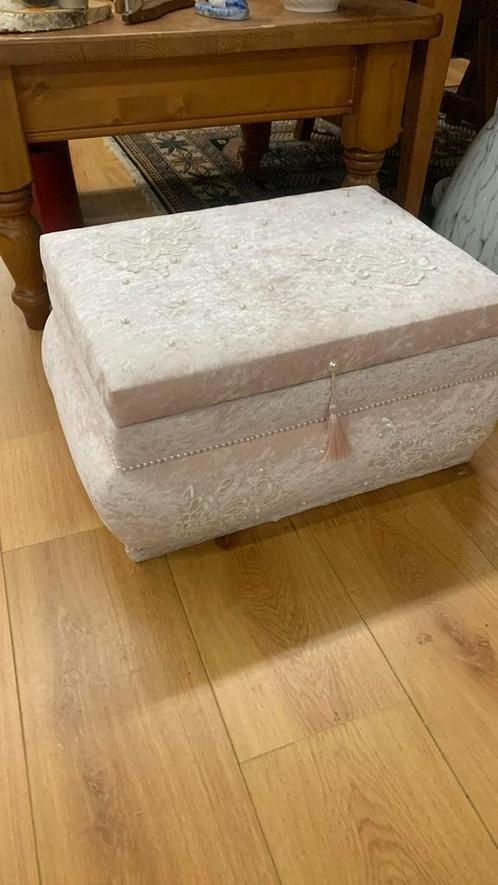 Roze kist klein, Huis en Inrichting, Woonaccessoires | Kisten, Zo goed als nieuw, Minder dan 50 cm, Minder dan 50 cm, 50 tot 100 cm