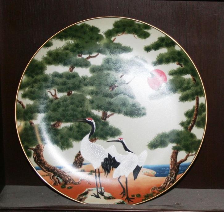White crane and the pine by Franklin Mint, Antiek en Kunst, Antiek | Porselein, Ophalen of Verzenden