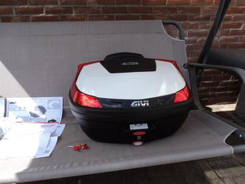 GIVI B47 Blade Topcase incl. plaat NIEUW beschikbaar voor biedingen