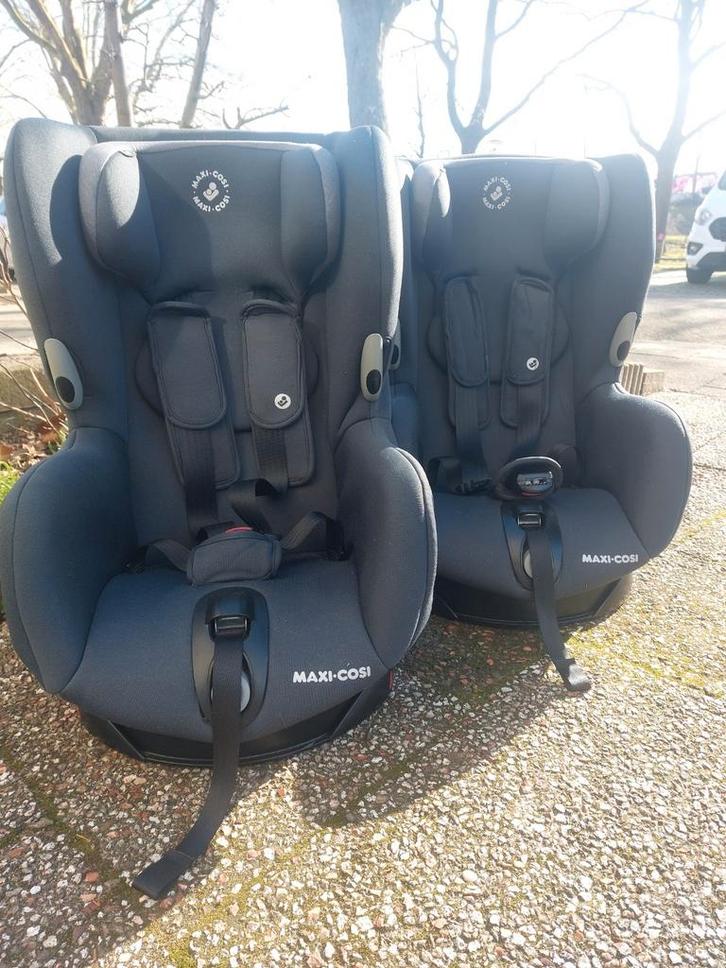 2 Maxi-Cosi Axiss autostoel, Kinderen en Baby's, Autostoeltjes, Zo goed als nieuw, Maxi-Cosi, 9 t/m 18 kg, Autogordel, Ophalen of Verzenden