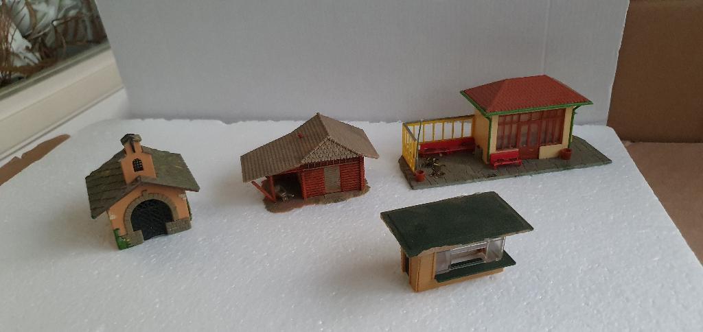 Kapelletje, kiosk, berghut en bus halte HO, Overige merken, Gebruikt, Gelijkstroom of Wisselstroom, Brug, Tunnel of Gebouw