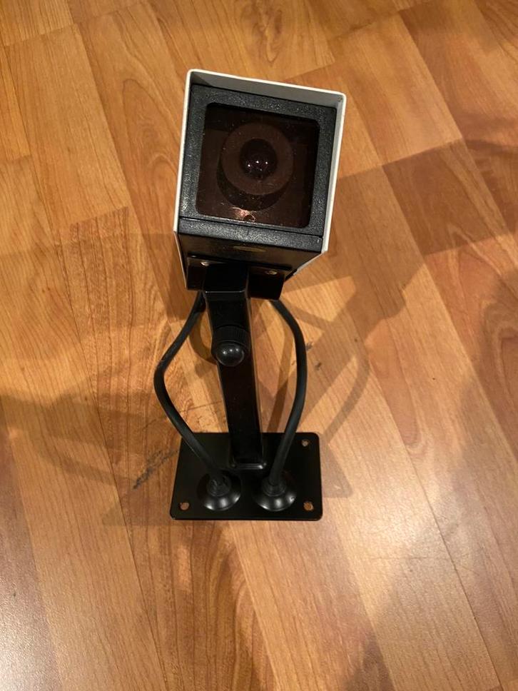 Nep bewakingscamera met rood ledlichtje, Audio, Tv en Foto, Videocamera's Analoog, 8mm, Ophalen of Verzenden