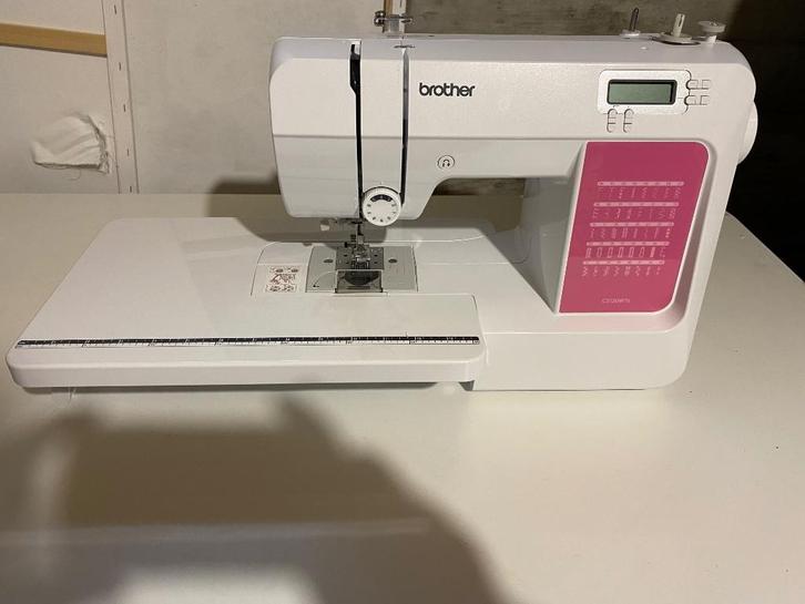 Naaimachine Brother CS120WTs, Hobby en Vrije tijd, Naaimachines en Toebehoren, Zo goed als nieuw, Naaimachine, Brother, Ophalen