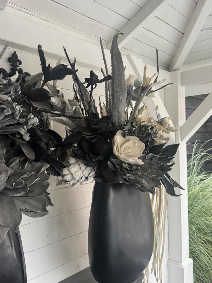 2 stuks prachtige vaas met bloemstuk., Huis en Inrichting, Woonaccessoires | Kunstplanten en Kunstbloemen, Zo goed als nieuw, Ophalen of Verzenden