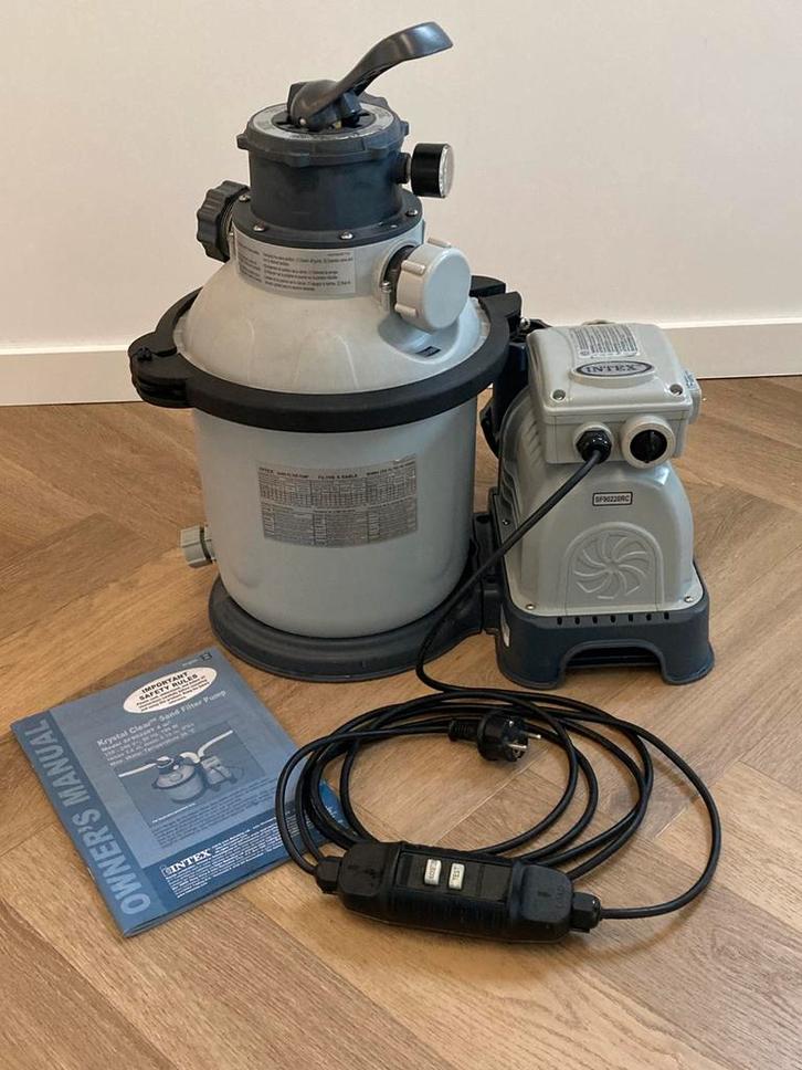 Intex Crystal Clear zandfilterpomp voor zwembad, 4m3 per uur, Tuin en Terras, Zwembad-toebehoren, Gebruikt, Filter, Ophalen of Verzenden