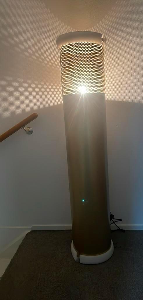 By Mooss Vloerlamp Goudkleurig Nieuw zuil toren, Huis en Inrichting, Lampen | Vloerlampen, Nieuw, Metaal, Ophalen