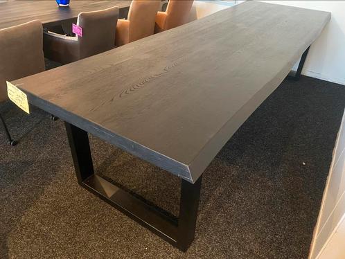 Boomstam tafel zwart eiken 300x100 b keuze van 1099 nu 599, Huis en Inrichting, Tafels | Eettafels, Nieuw, 100 tot 150 cm, 200 cm of meer