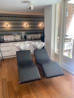 1 luxe wasbak met liggende stoel.