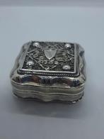 Antiek Pillendoosje Filigrain, ca. 1860, Antiek en Kunst, Antiek | Goud en Zilver, Ophalen of Verzenden, Zilver