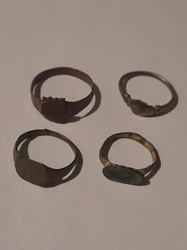 Antieke ringen, gevonden met metaaldetector, Sieraden, Tassen en Uiterlijk, Piercings, Gebruikt, Overige typen, Zilver, Ophalen of Verzenden