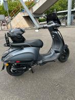 Vespa sprint sport, Fietsen en Brommers, Scooters | Vespa, Ophalen, Zo goed als nieuw, Benzine, 50 cc