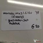 Mazda MX3 1.6 16v  1998 Wagennr 1600043 Gasverenset achterkl