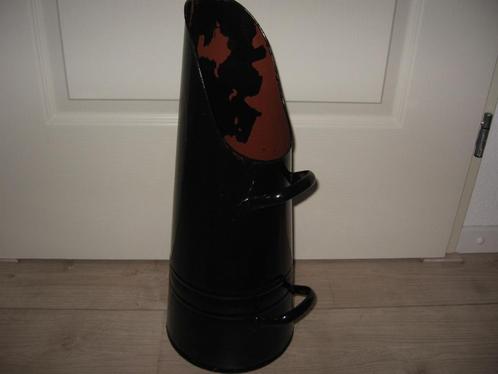 zwarte kolen kit €12.00 Hoog 50 cm leuk als decoratie b/d ka, Antiek en Kunst, Antiek | Gereedschap en Instrumenten, Ophalen of Verzenden
