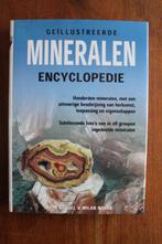 Korbel & Novak - Geïllustreerde Mineralen Encyclopedie, Ophalen of Verzenden, Gelezen, Overige onderwerpen