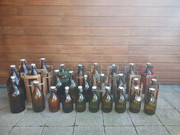 Mooie autentieke Zweedse beugelflessen los en in krat., Antiek en Kunst, Curiosa en Brocante, Ophalen of Verzenden