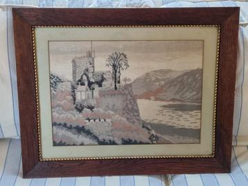 Petit Point Schilderij - Kasteel Landschap beschikbaar voor biedingen