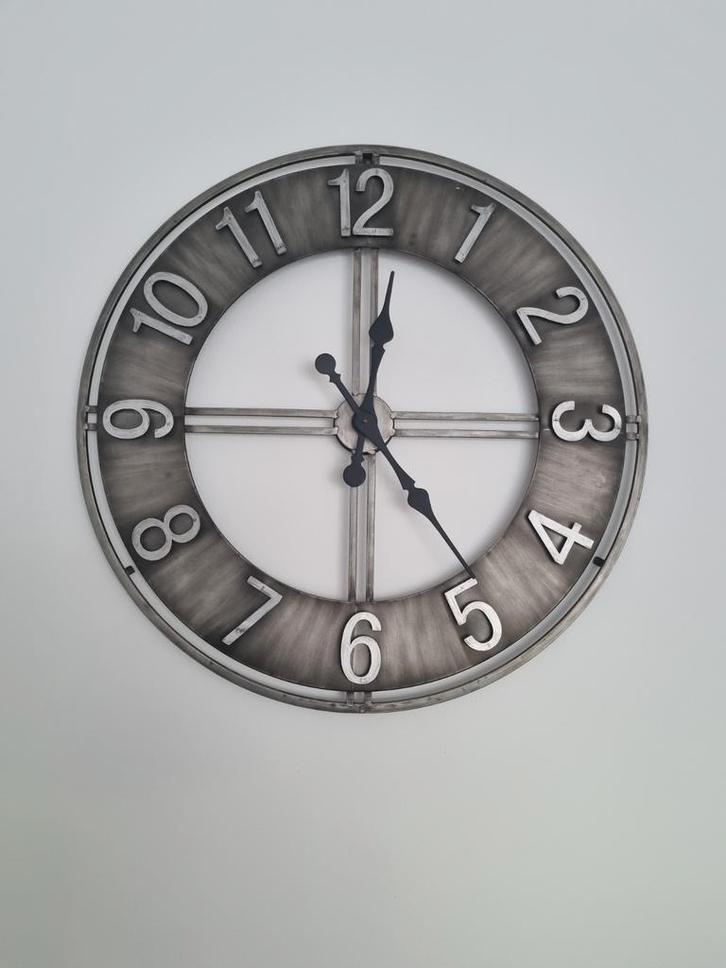 Grote Wandklok - Industrieel Design, Huis en Inrichting, Woonaccessoires | Klokken, Zo goed als nieuw, Wandklok, Analoog, Ophalen
