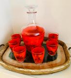 Vintage Karaf Set met 6 Glazen Rood Zwart Aziatisch Design, Antiek en Kunst, Antiek | Glas en Kristal, Ophalen of Verzenden