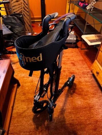 Nieuwe Rollator van Dunimed (lichtgewicht dubbel opvouwbaar) beschikbaar voor biedingen