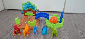 Dinoland van Plastic - Uren Speelplezier! beschikbaar voor biedingen