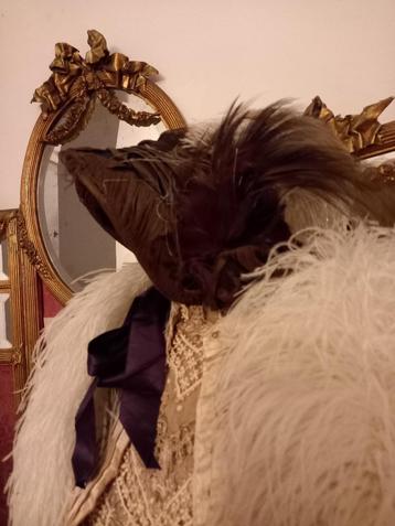 Antiek Victoriaans Bonnet of Hoed , Jaar 1880 beschikbaar voor biedingen