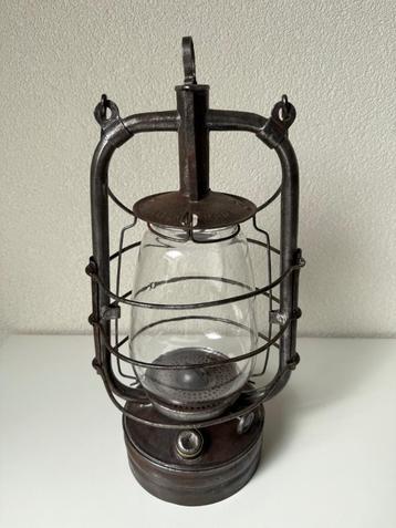 Vintage Britse (Veritas?) stormlantaarn / stormlamp beschikbaar voor biedingen