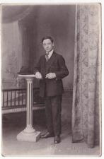 Fotokaart / Studiofoto van een Man - Foto Souillard Parijs -, Gebruikt, Verzenden, Foto, Voor 1940