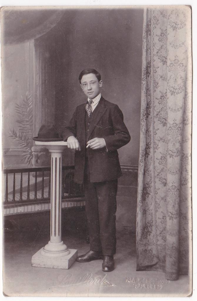 Fotokaart / Studiofoto van een Man - Foto Souillard Parijs -, Verzamelen, Foto's en Prenten, Gebruikt, Foto, Overige onderwerpen