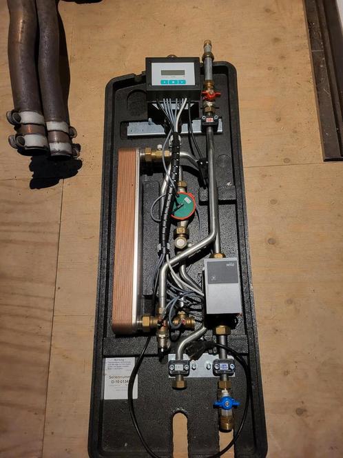 Tapwater juratherm sanitair wilo pompstation platenwisselaar, Doe-het-zelf en Verbouw, Sanitair, Zo goed als nieuw, Douche, Ophalen