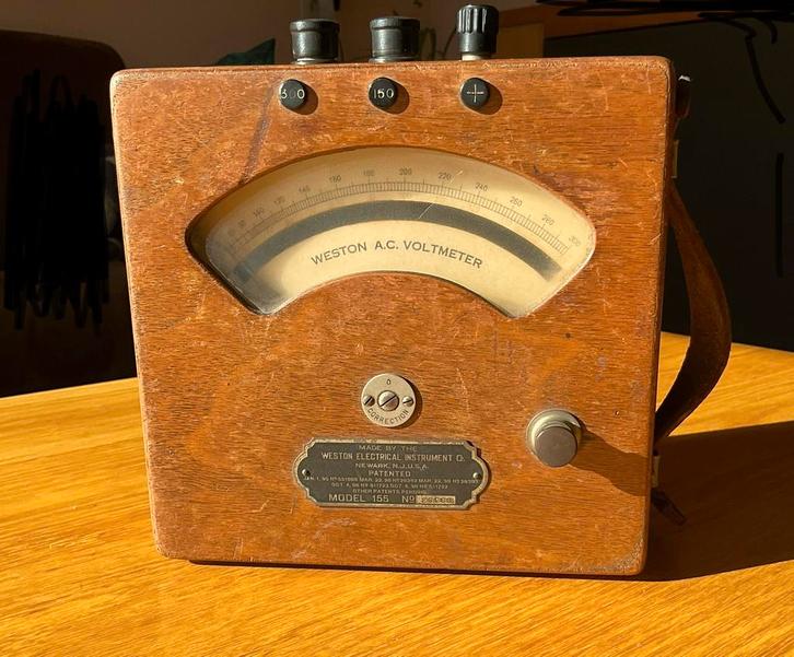 Wisselspannings meter (AC), Verzamelen, Elektronische Apparatuur, Overige typen, Ophalen of Verzenden