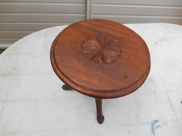 Bijzettafel, plantentafel, Afrikaans hout, rond, decoratief beschikbaar voor biedingen