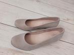 Pumps beige/ taupe ( mt 39), Kleding | Dames, Ophalen of Verzenden, Zo goed als nieuw, Beige